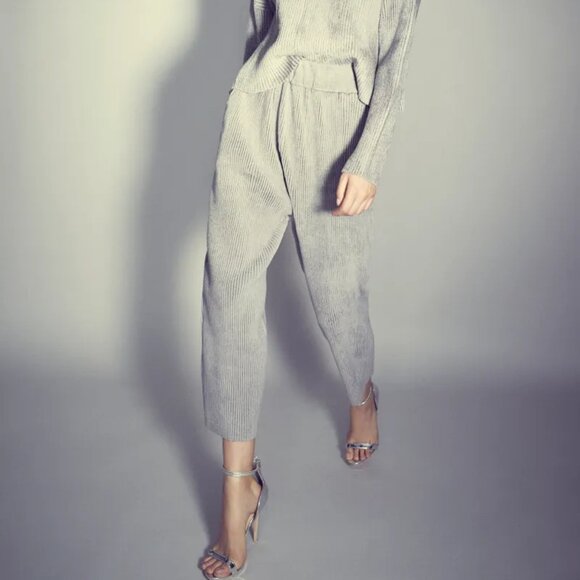 Sally LaPointe R/19 Grey Cashmere-Blend Ribbed Knit Cropped Culottes - Picture 1 of 8